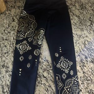 Justice active leggings girls size 6. New without tags. Very pretty!